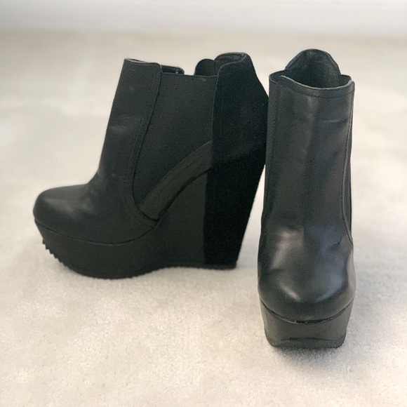 Kurt Geiger Shoes - KG Kurt Geiger, Leather booties, wedge platform, 36